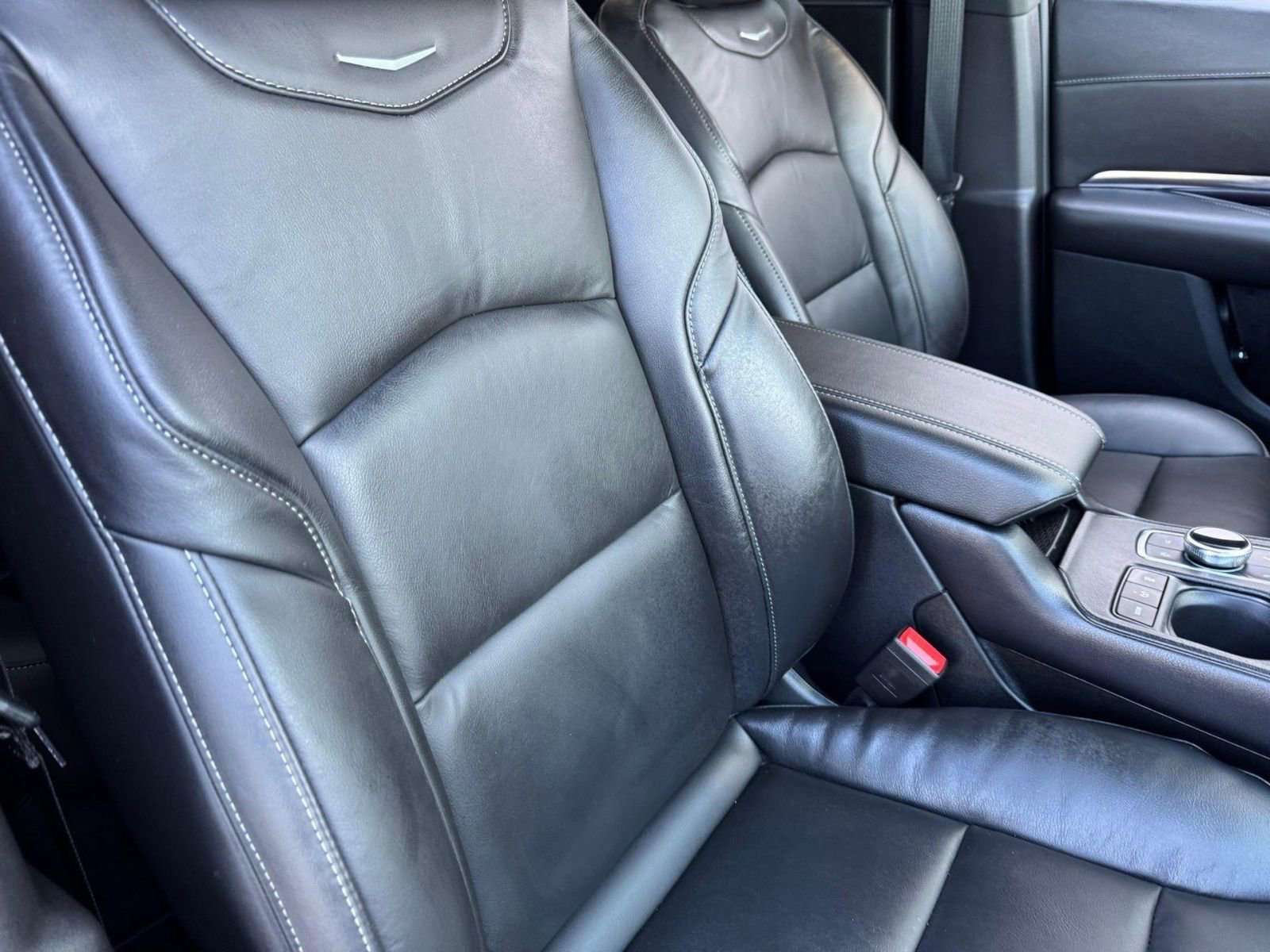 Used 2023 Cadillac XT4 Luxury w/ Driver Awareness Package image 14