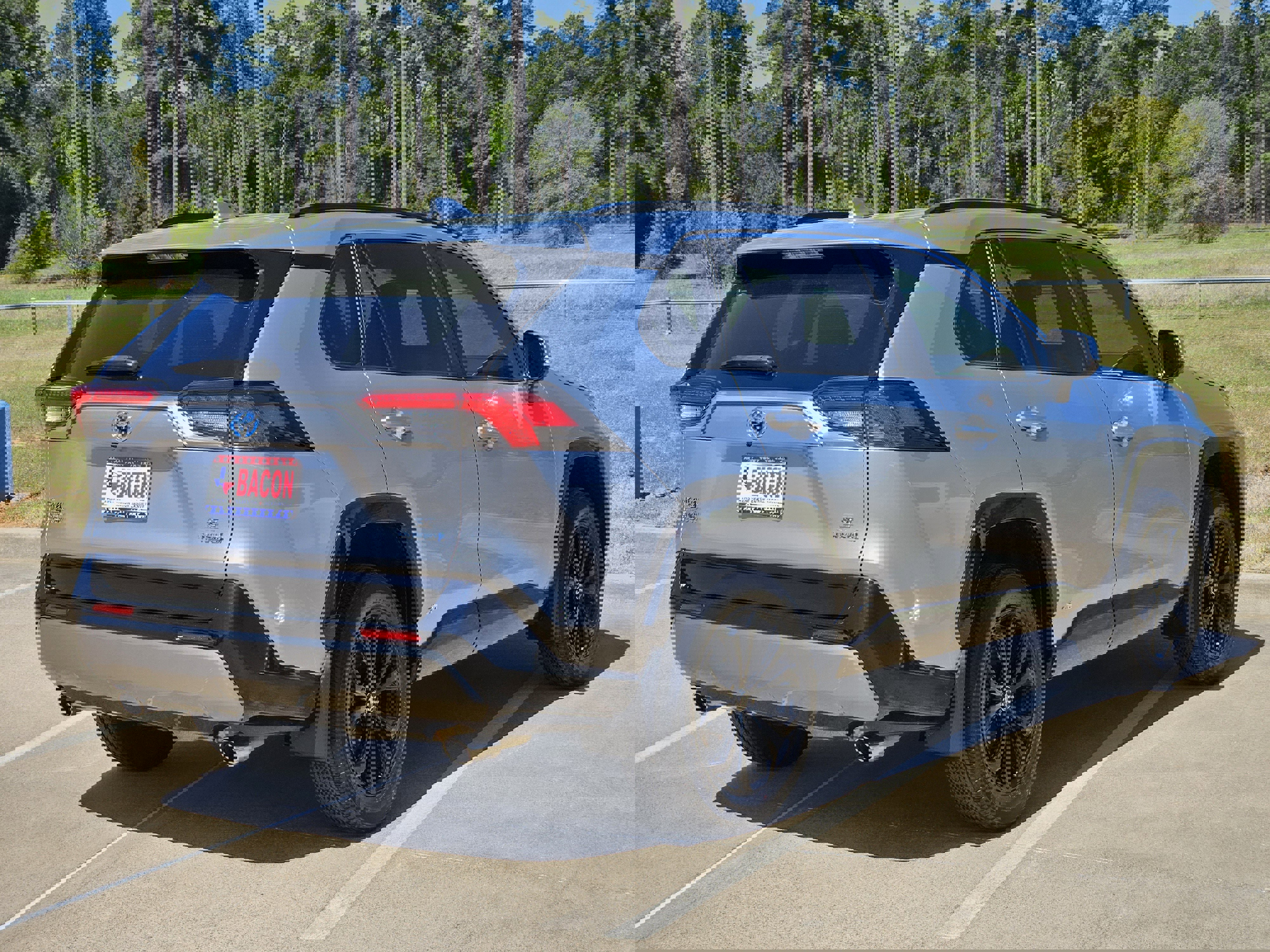 Used 2023 Toyota RAV4 SE image 6