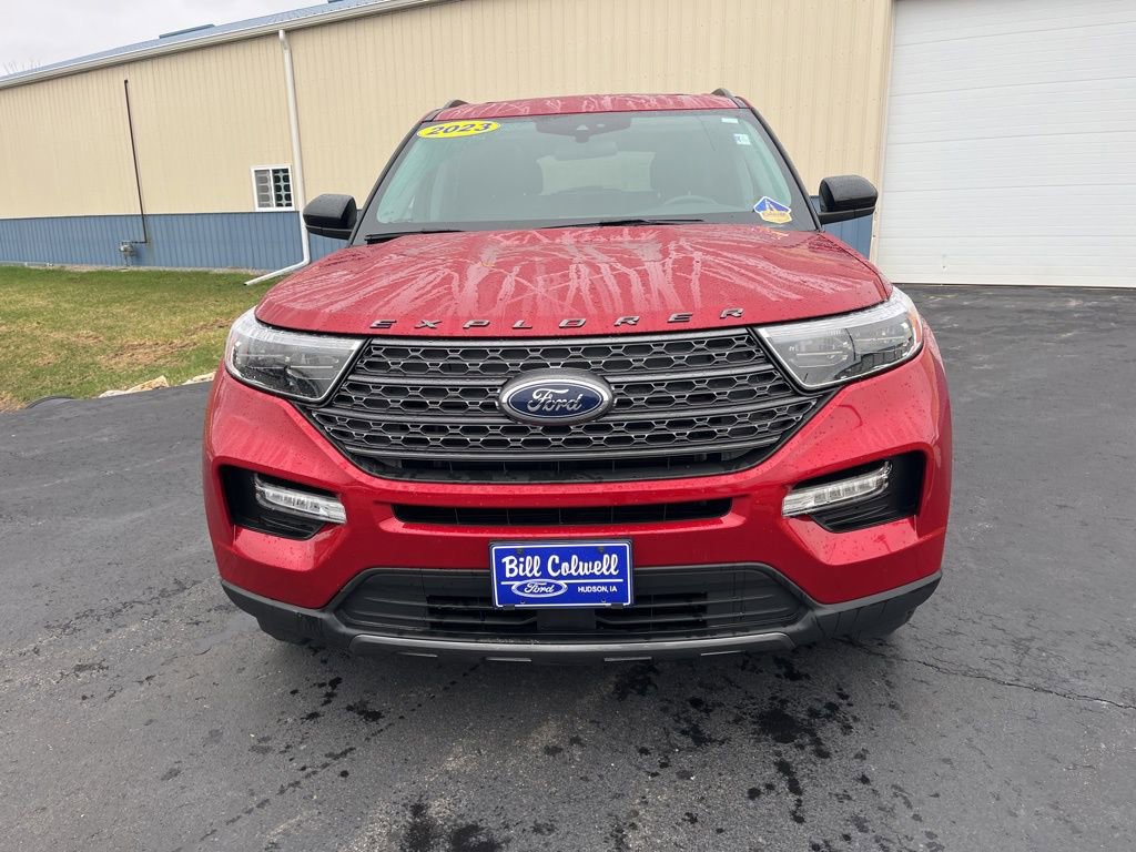 Used 2023 Ford Explorer XLT w/ Equipment Group 202A image 9