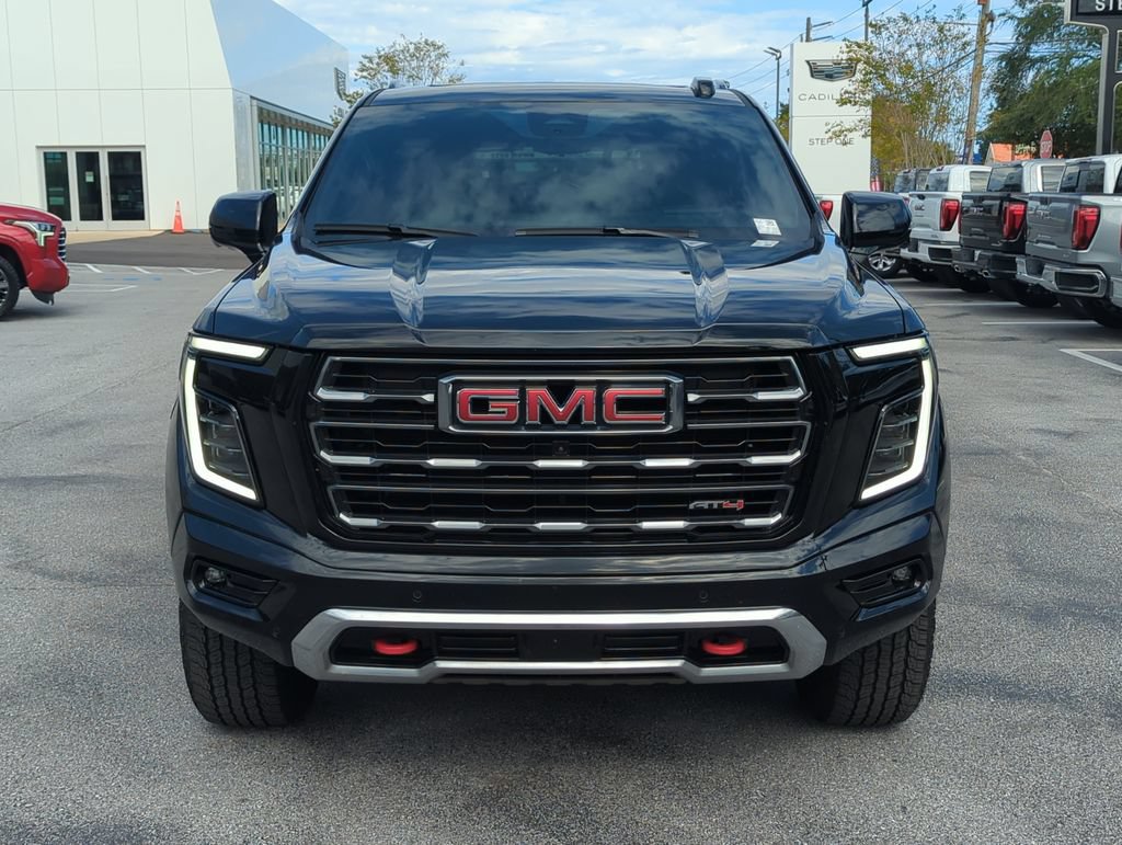 Used 2025 GMC Yukon AT4 w/ AT4 Premium Package AWD/4WD image 9