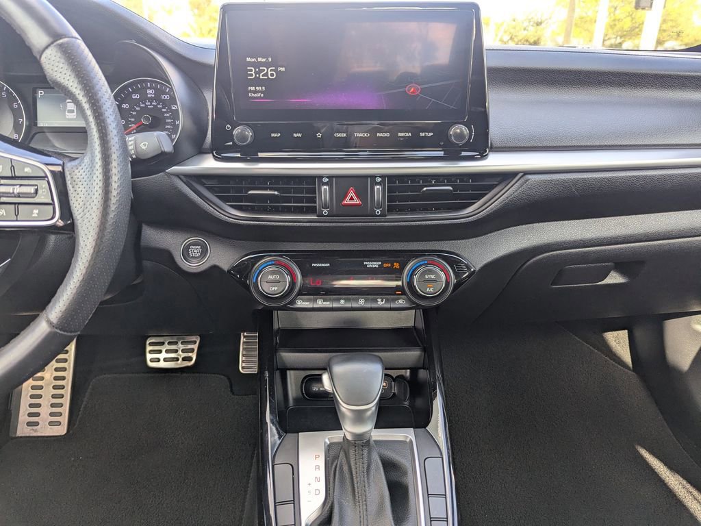 Used 2024 Kia Forte GT-Line image 11