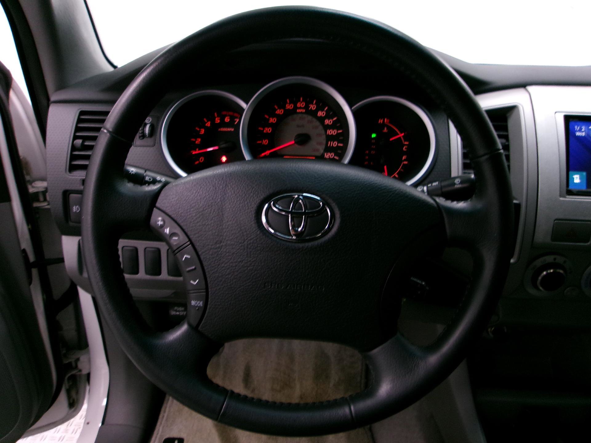 Used 2006 Toyota Tacoma PreRunner image 5