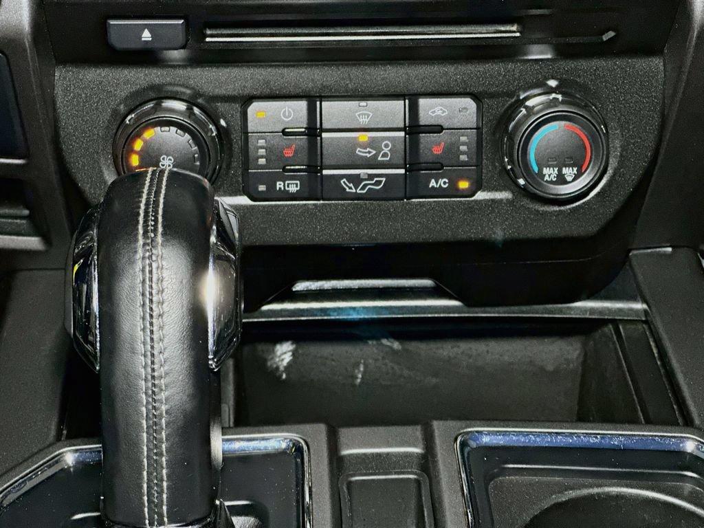 Used 2018 Ford F150 XLT w/ Equipment Group 302A Luxury AWD/4WD image 12
