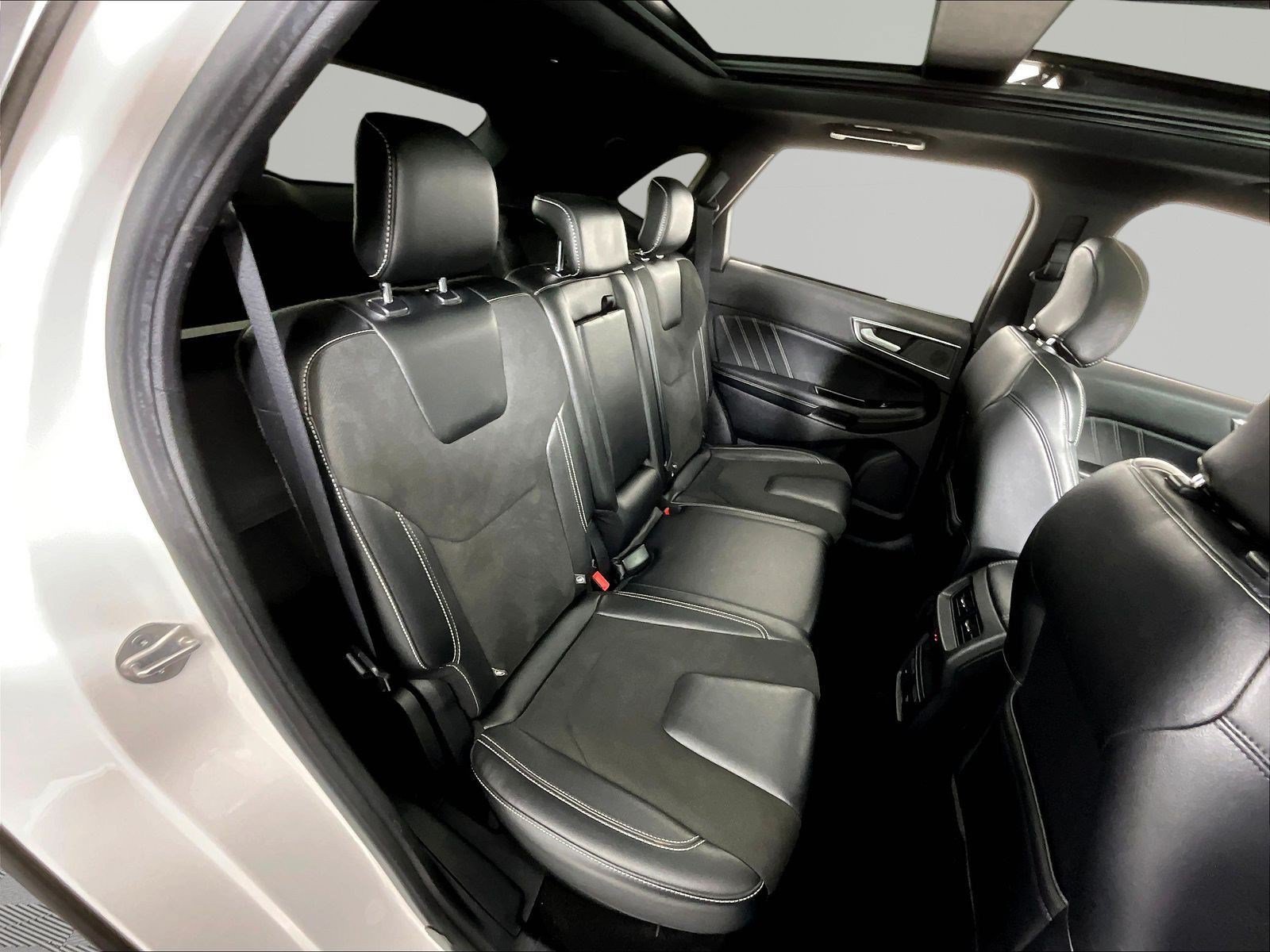 Used 2019 Ford Edge ST w/ Equipment Group 401A AWD/4WD image 25