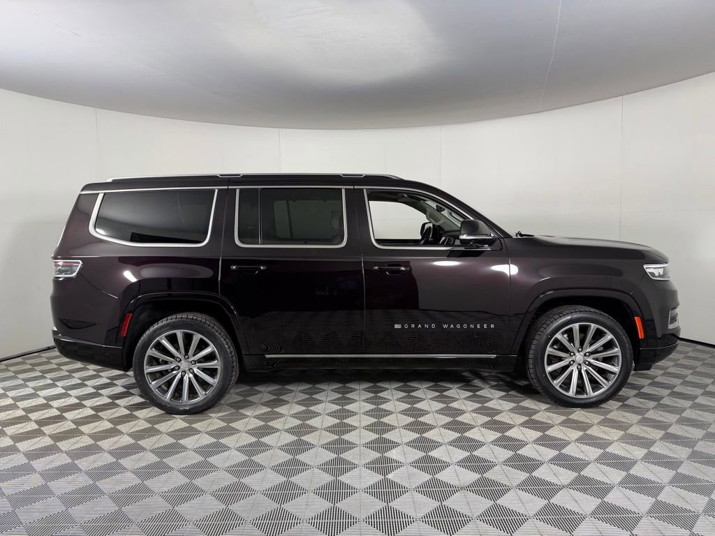 Used 2023 Jeep Grand Wagoneer Series II w/ Flexible Seating Group AWD/4WD image 3