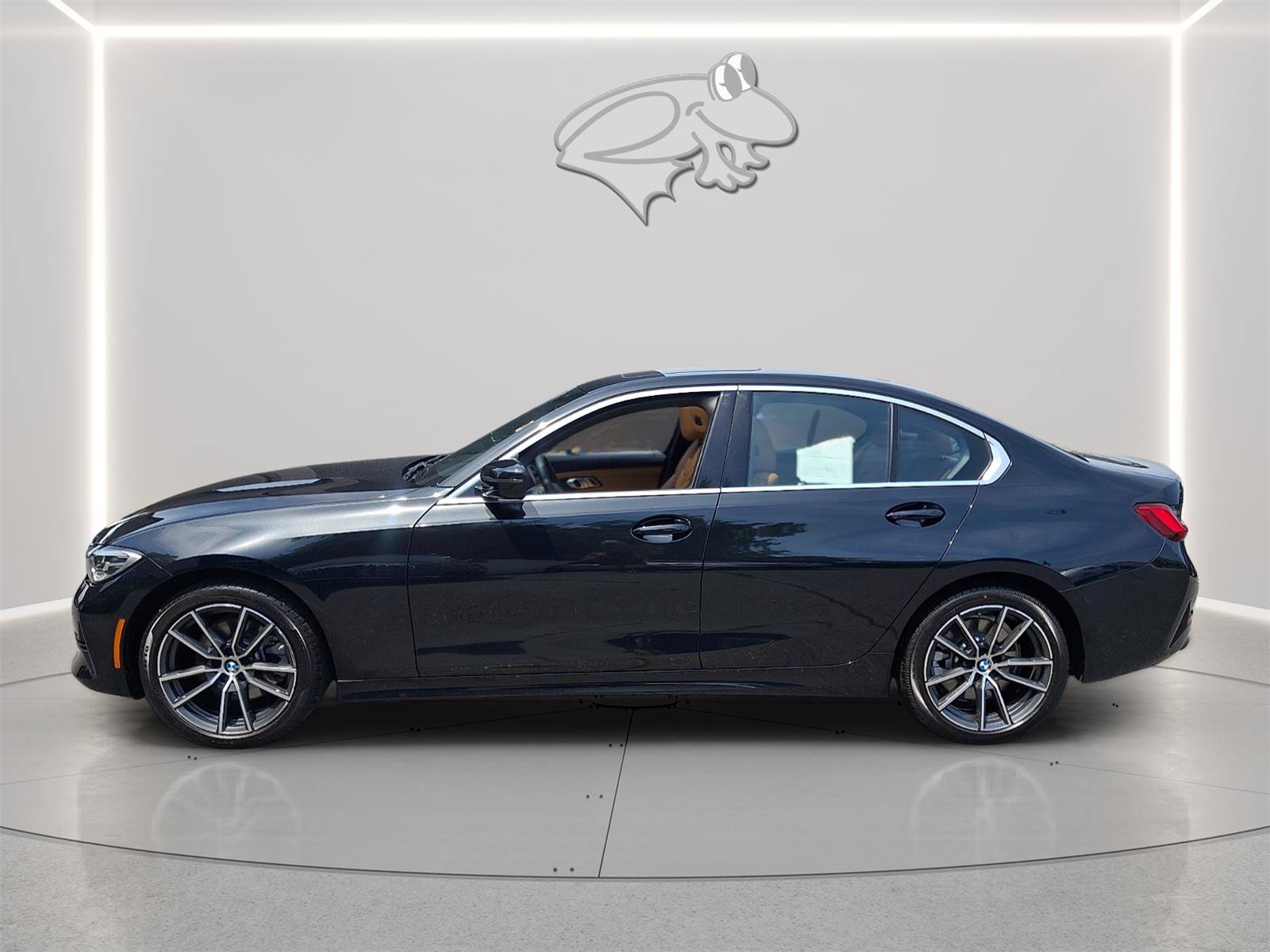 Used 2019 BMW 330i xDrive Sedan w/ Convenience Package AWD/4WD image 2