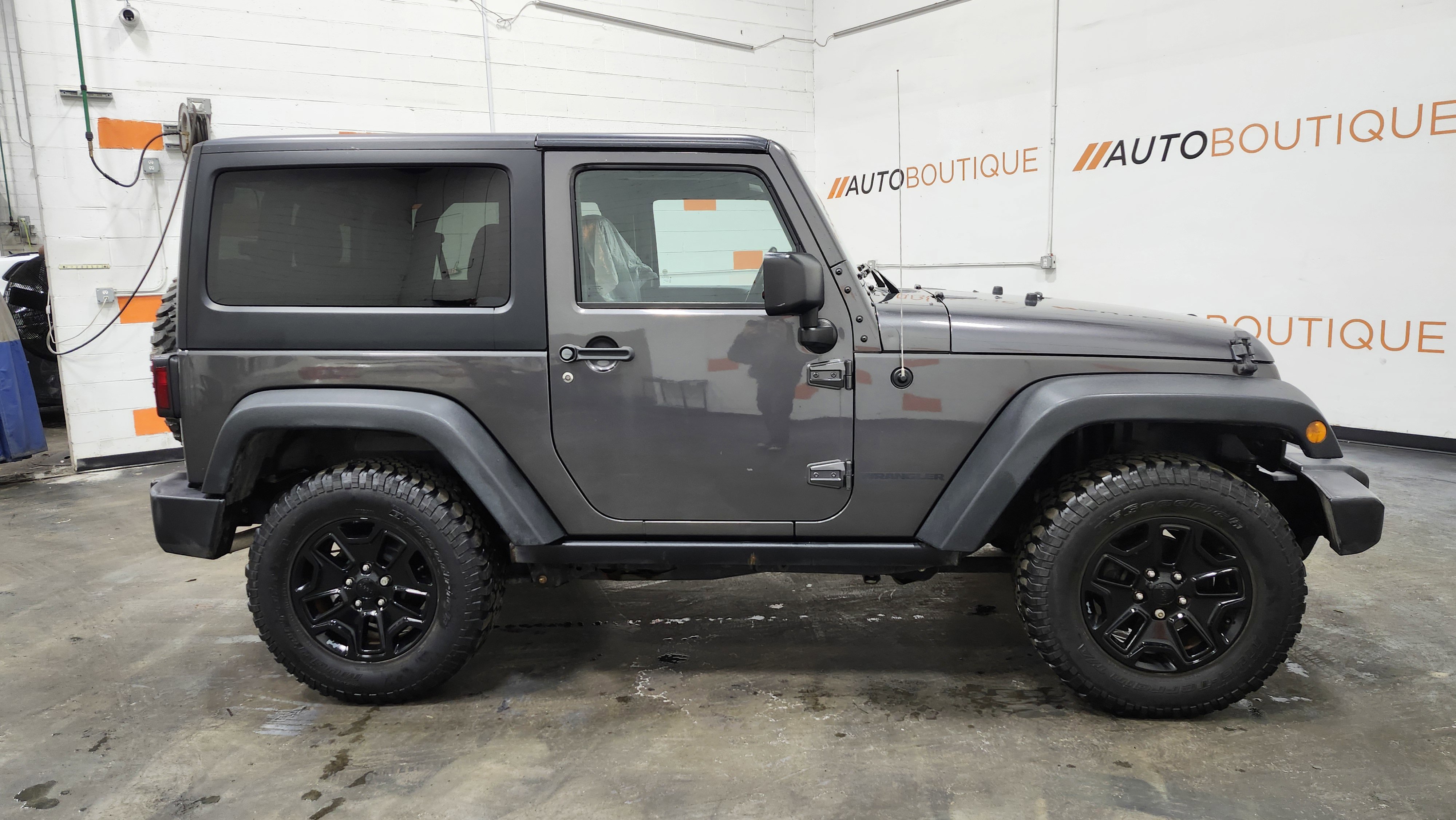 Used 2016 Jeep Wrangler Sport image 15