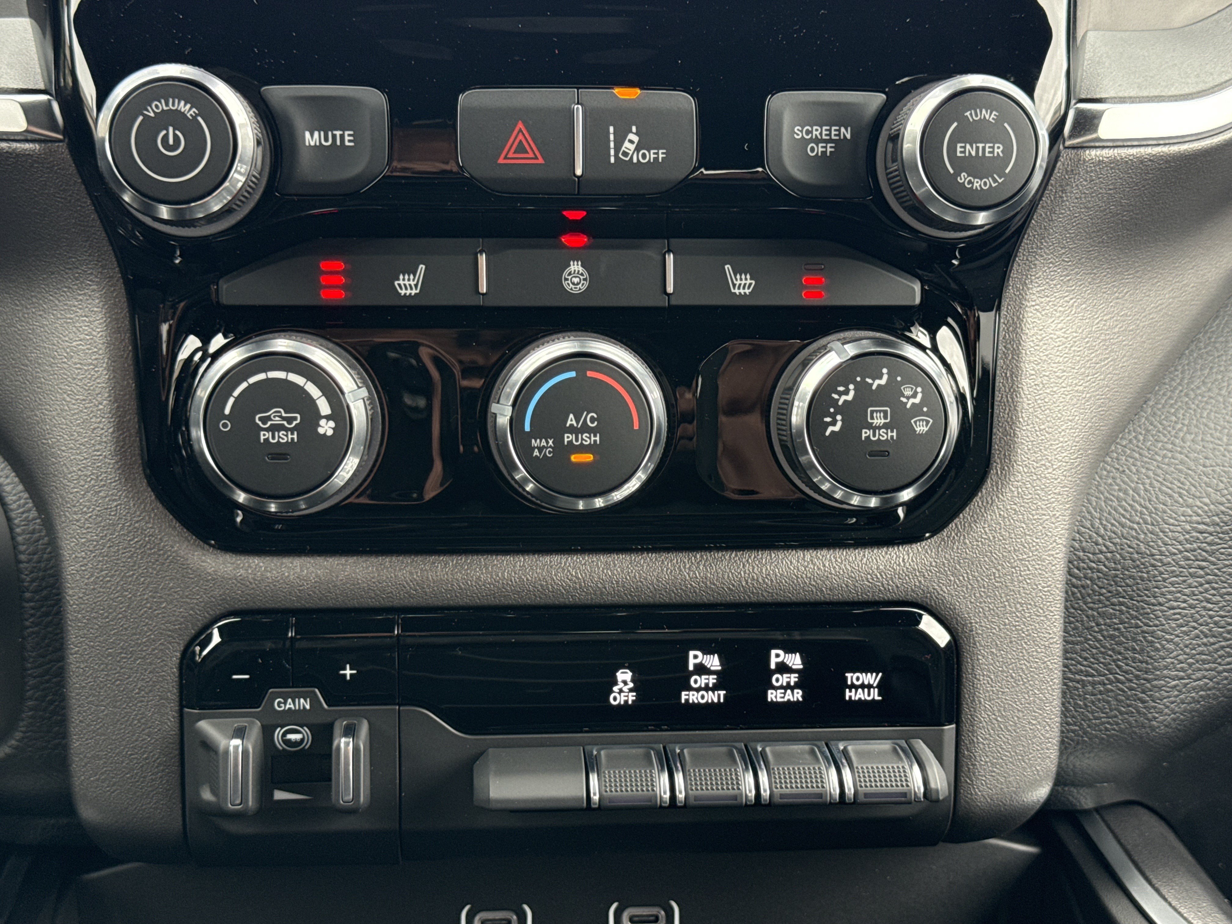 New 2026 RAM 1500 Big Horn w/ Night Edition AWD/4WD image 22