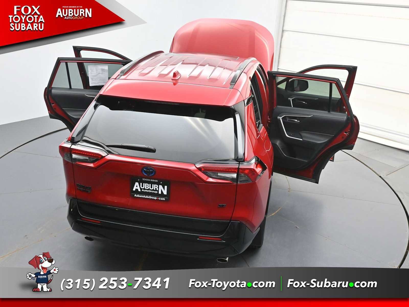 Used 2023 Toyota RAV4 SE w/ Weather & Moonroof Package AWD/4WD image 35