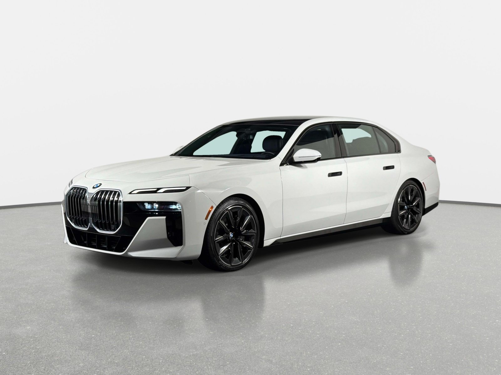 Used 2023 BMW 760i xDrive AWD/4WD image 7