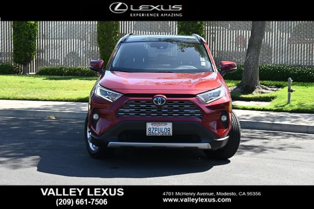 Used 2021 Toyota RAV4 Limited AWD/4WD image 2