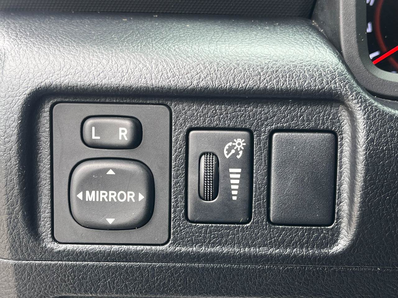 Used 2013 Toyota 4Runner Limited AWD/4WD image 35