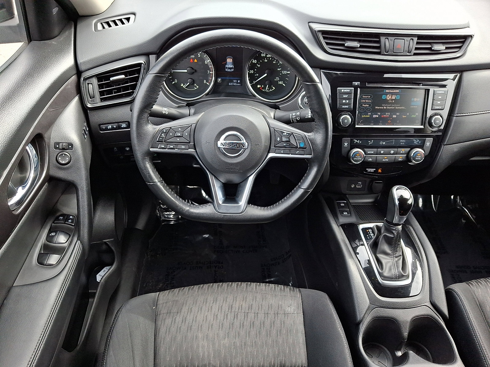 Used 2019 Nissan Rogue SV w/ Premium Package image 11