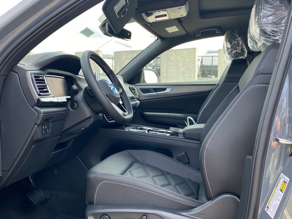 New 2026 Volkswagen Atlas Cross Sport SE image 8