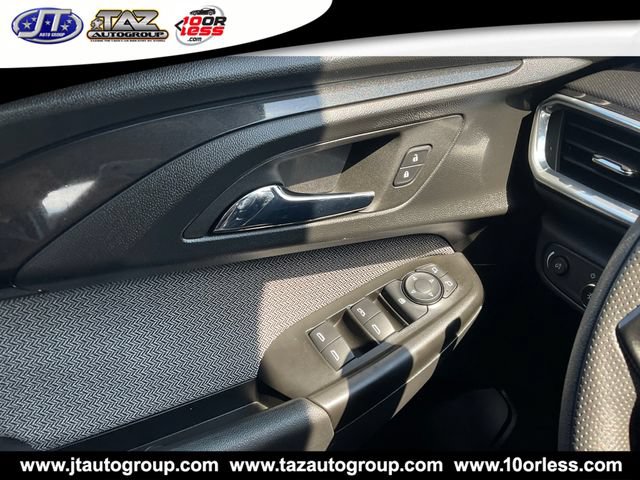 Used 2023 Chevrolet TrailBlazer LT w/ Convenience Package AWD/4WD image 11