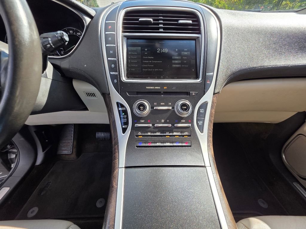 Used 2016 Lincoln MKX Reserve w/ Climate Package image 29