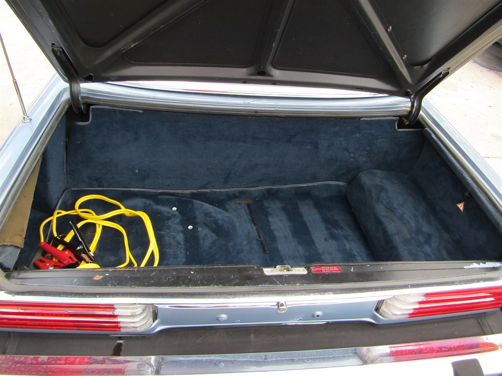 Used 1988 Mercedes-Benz 560 SL image 7