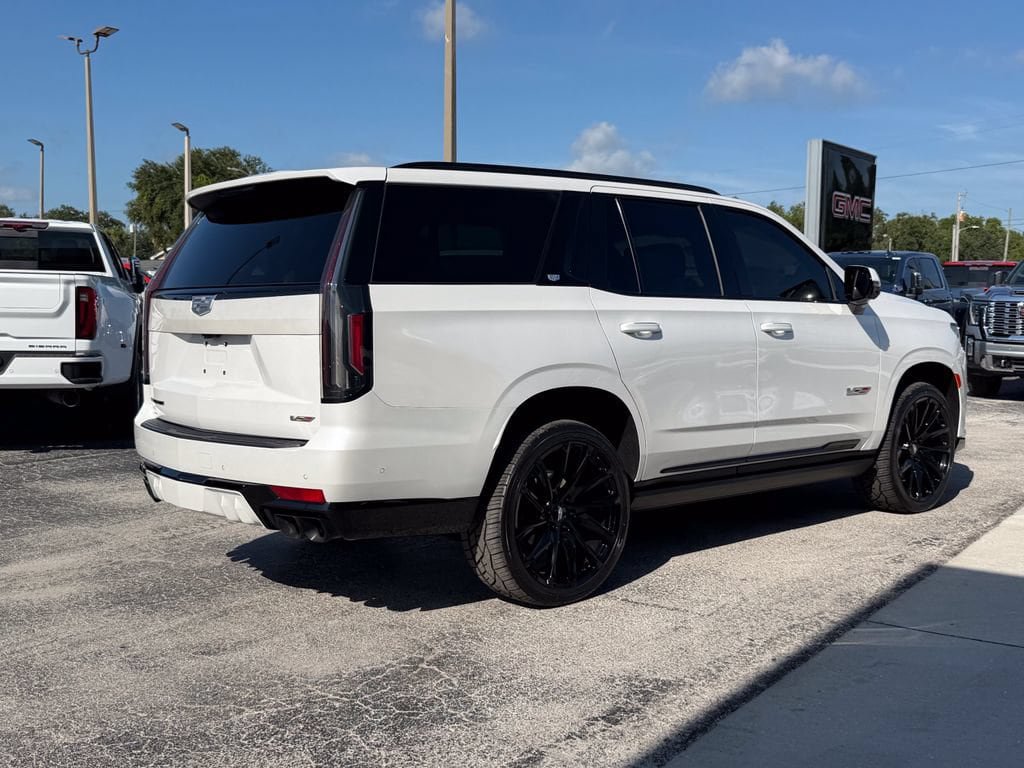Used 2023 Cadillac Escalade V w/ LPO, ONYX Package AWD/4WD image 5