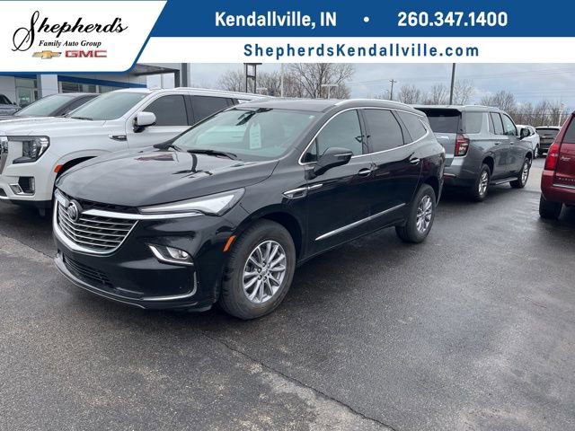 Used 2024 Buick Enclave Essence w/ Technology Package image 1