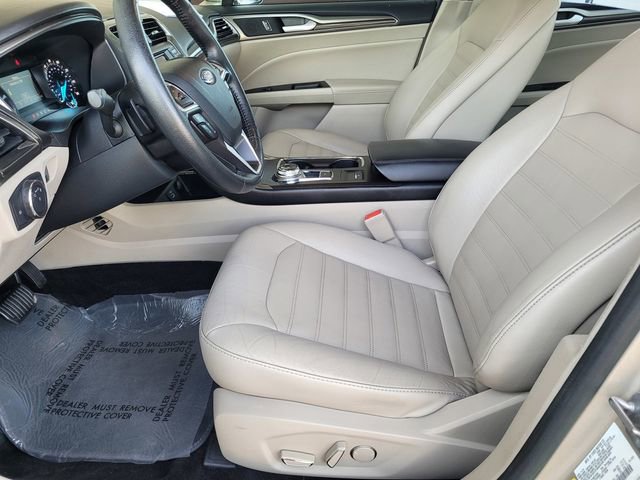 Used 2017 Ford Fusion SE image 17