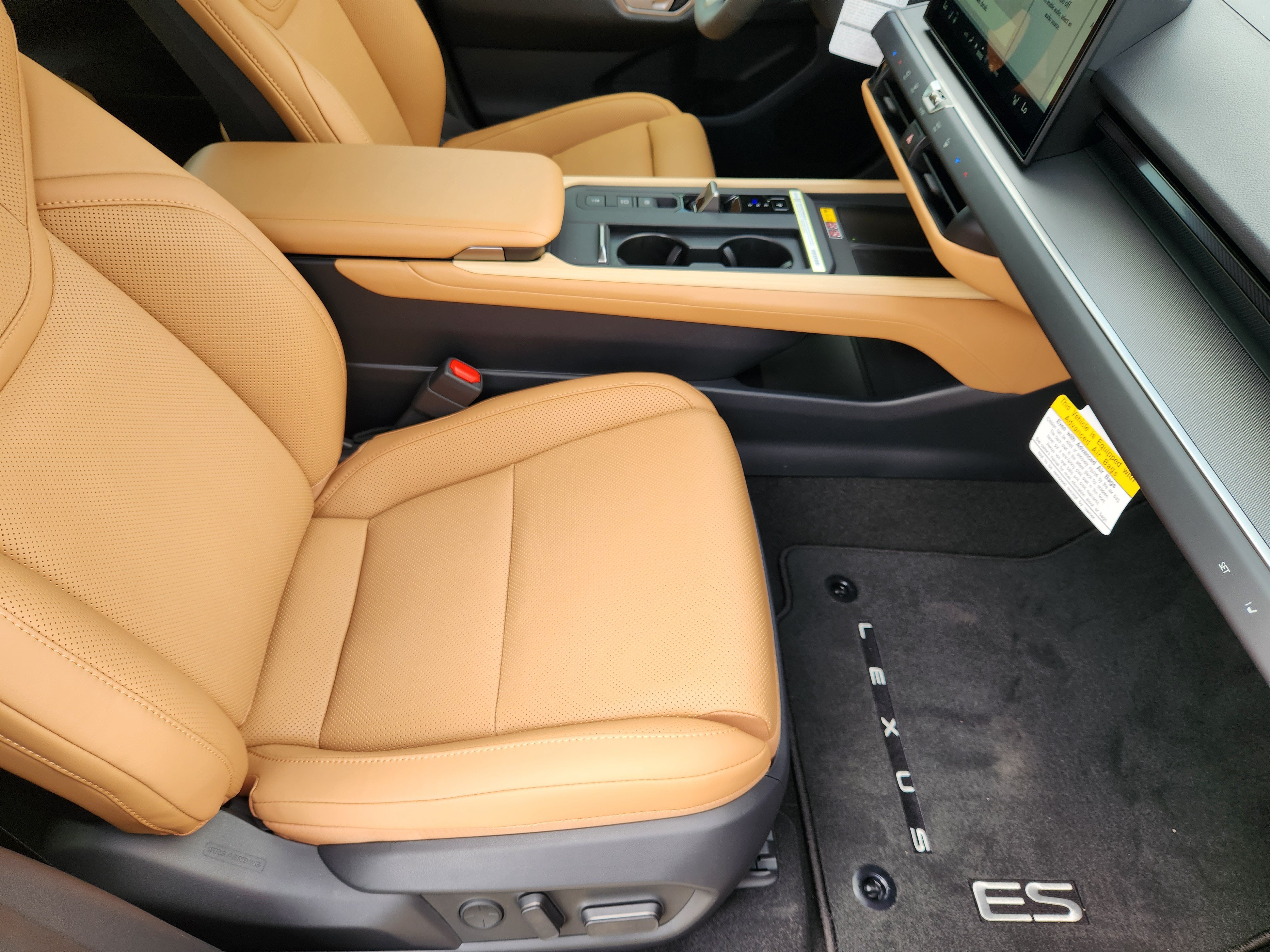 New 2026 Lexus ES 350e FWD image 6