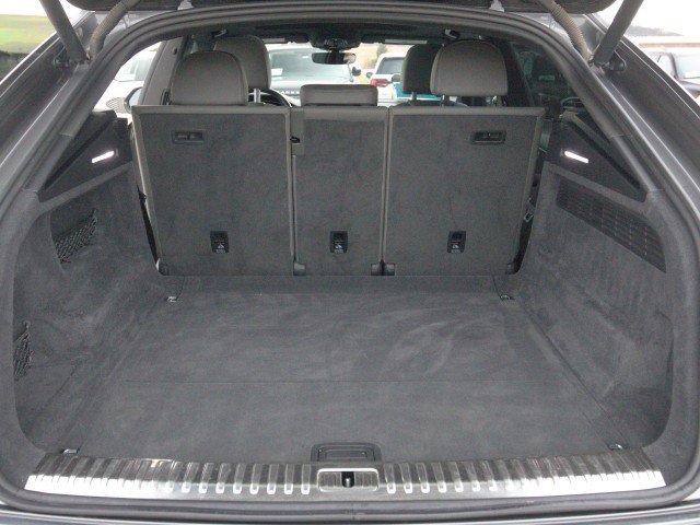 Used 2019 Audi Q8 Premium Plus image 30