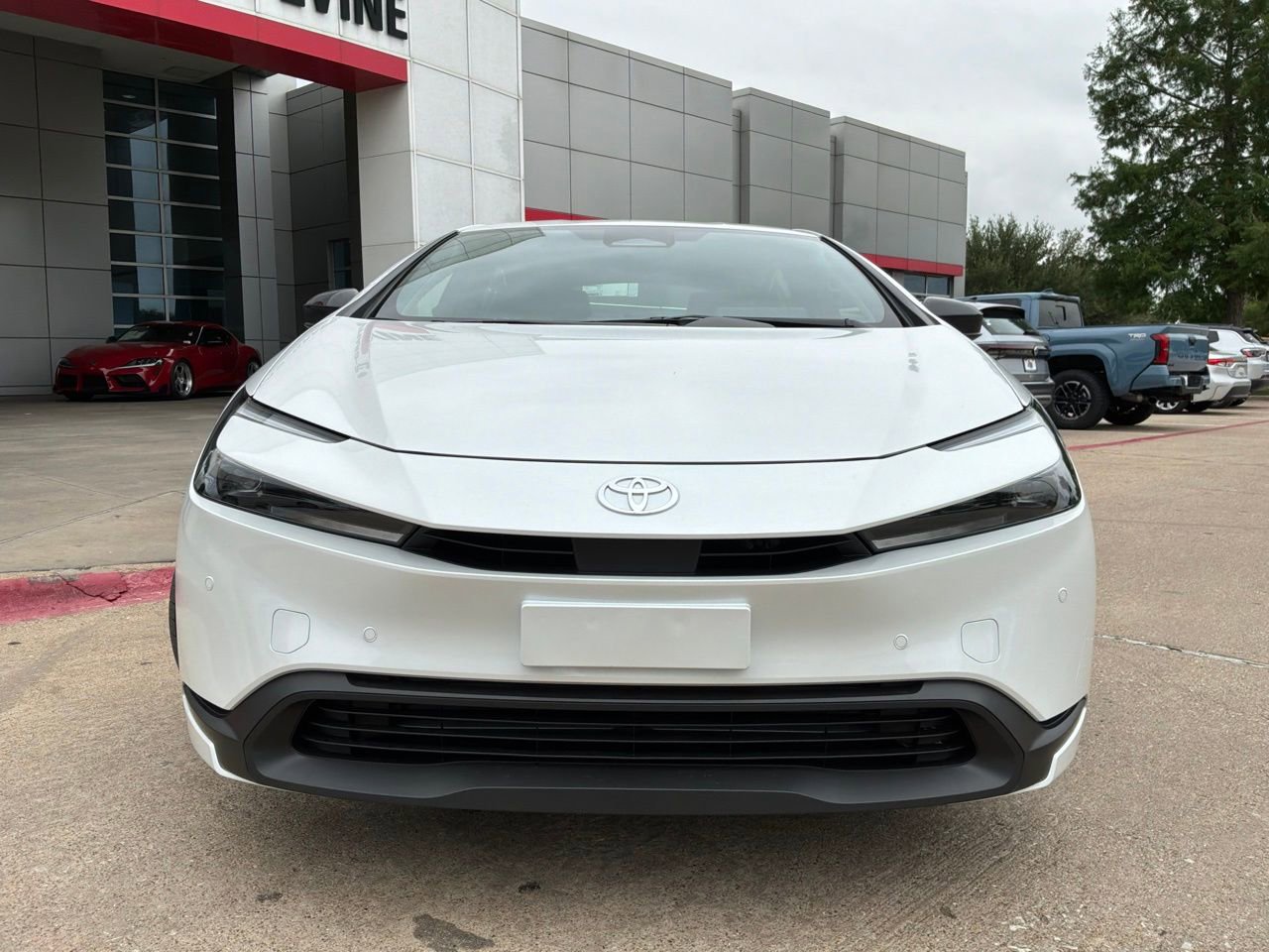 New 2026 Toyota Prius LE FWD image 3