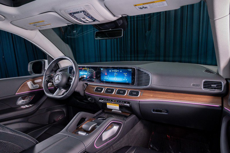 New 2026 Mercedes-Benz GLS 450 4MATIC image 4