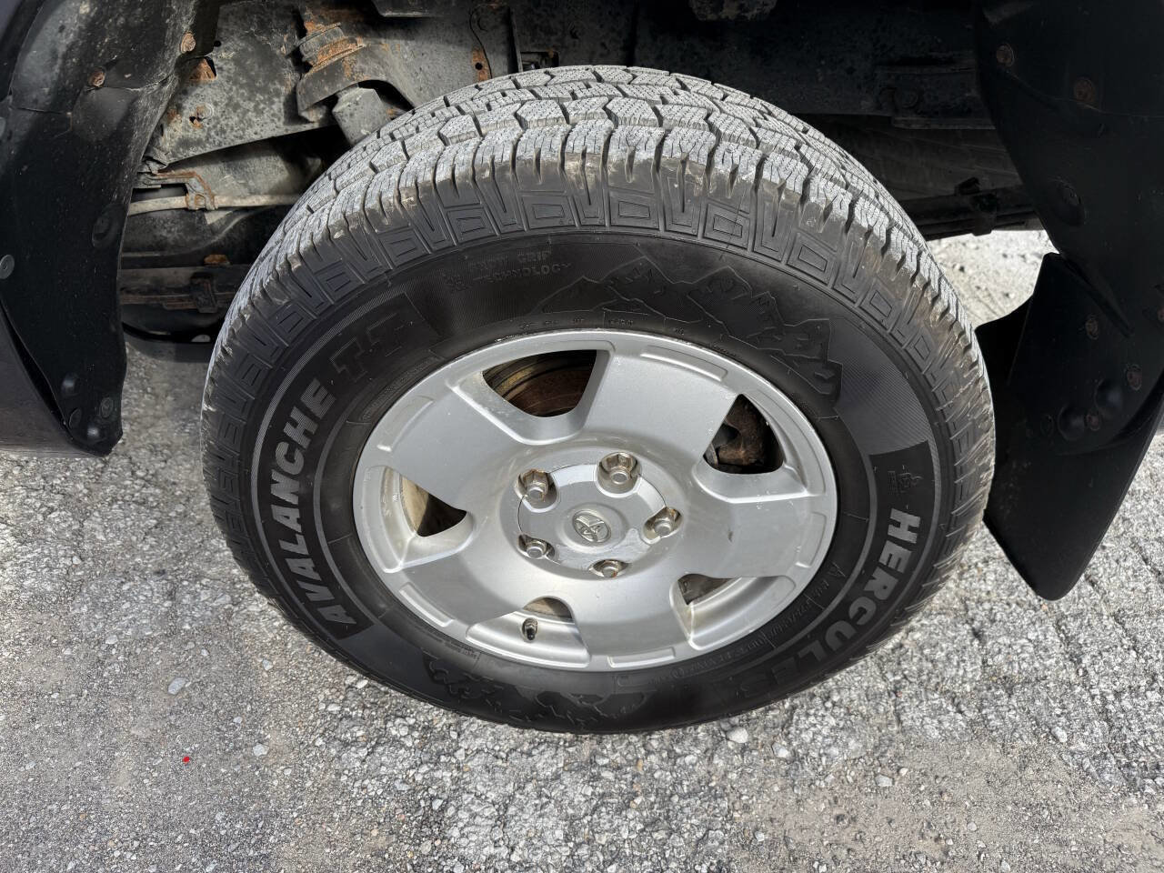 Used 2012 Toyota Tundra 4x4 Double Cab image 33