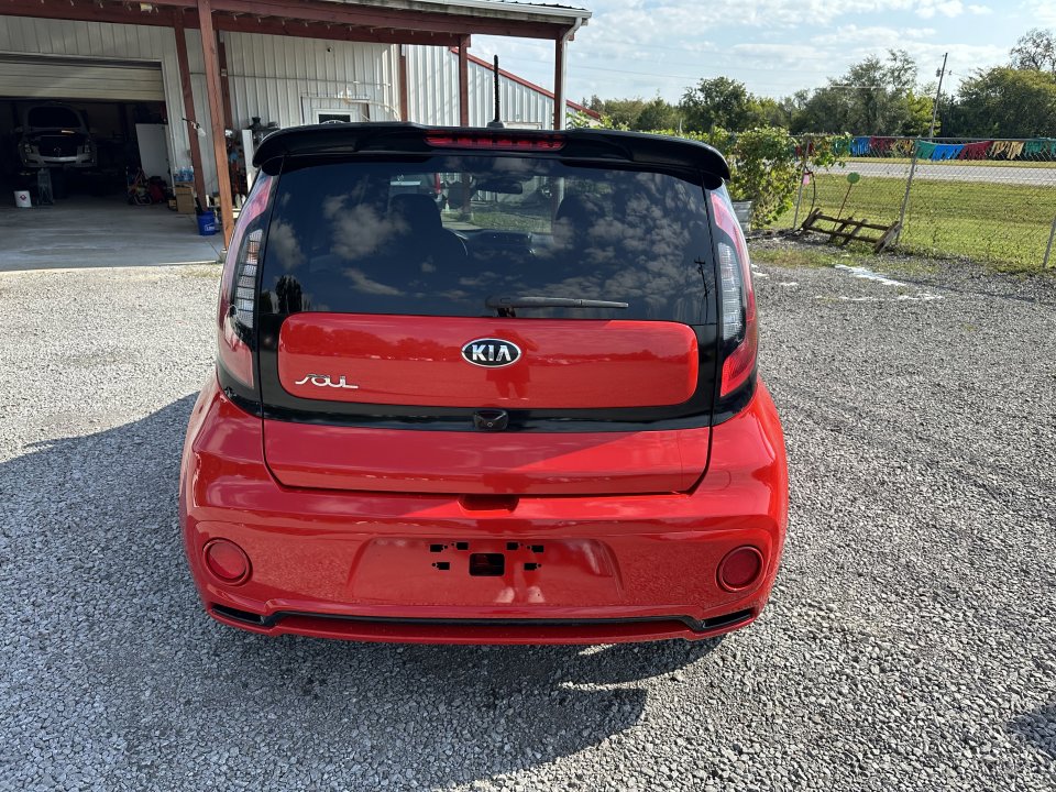 Used 2019 Kia Soul + image 6