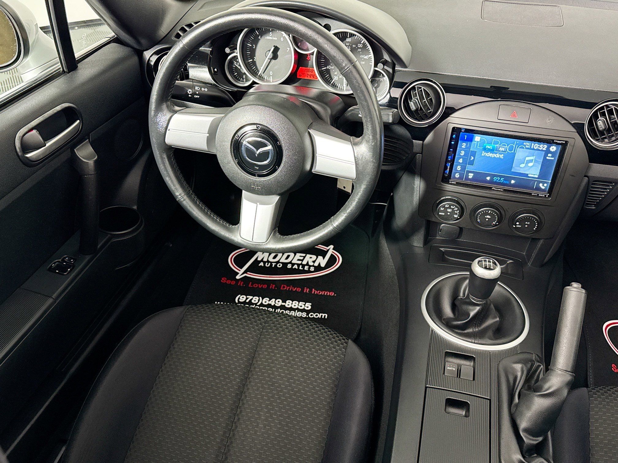 Used 2006 MAZDA MX-5 Miata image 27