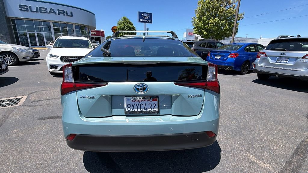 Used 2022 Toyota Prius LE FWD image 5