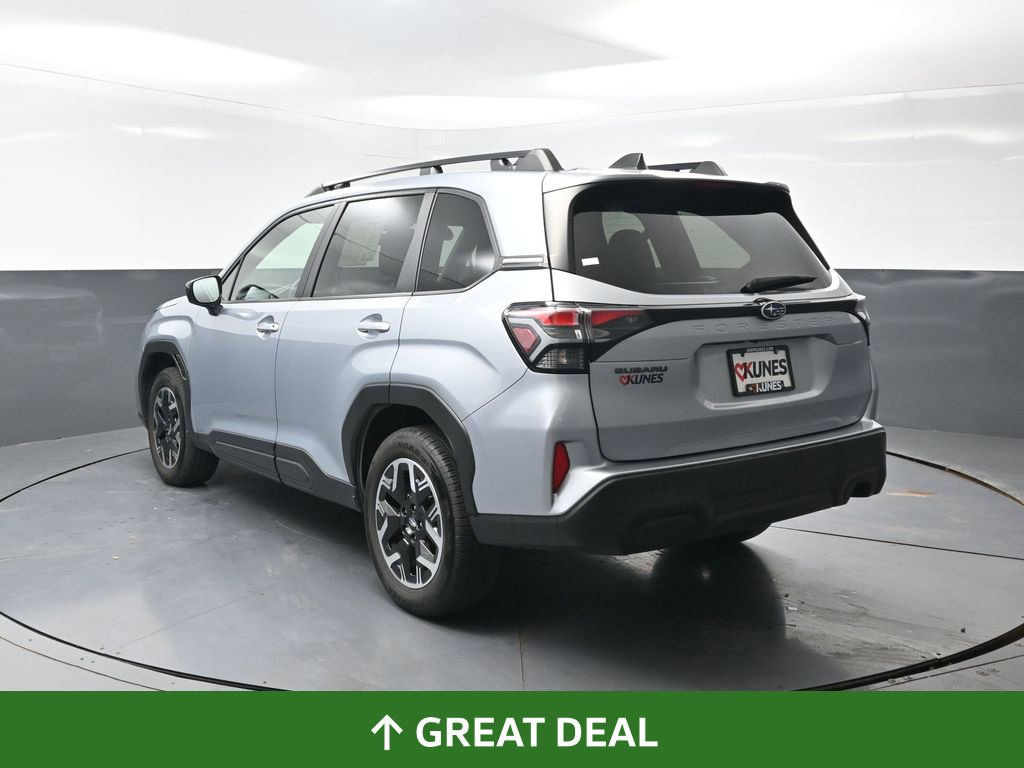 Used 2025 Subaru Forester Premium AWD/4WD image 12