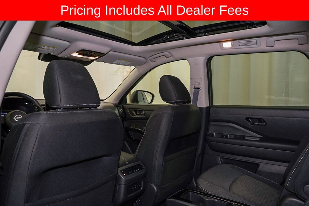 Certified 2024 Nissan Pathfinder SV w/ SV Premium Package FWD image 11