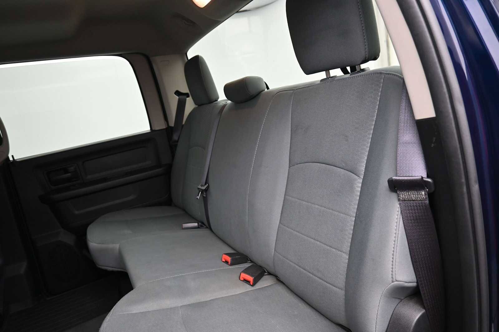 Used 2016 RAM 1500 Express AWD/4WD image 11