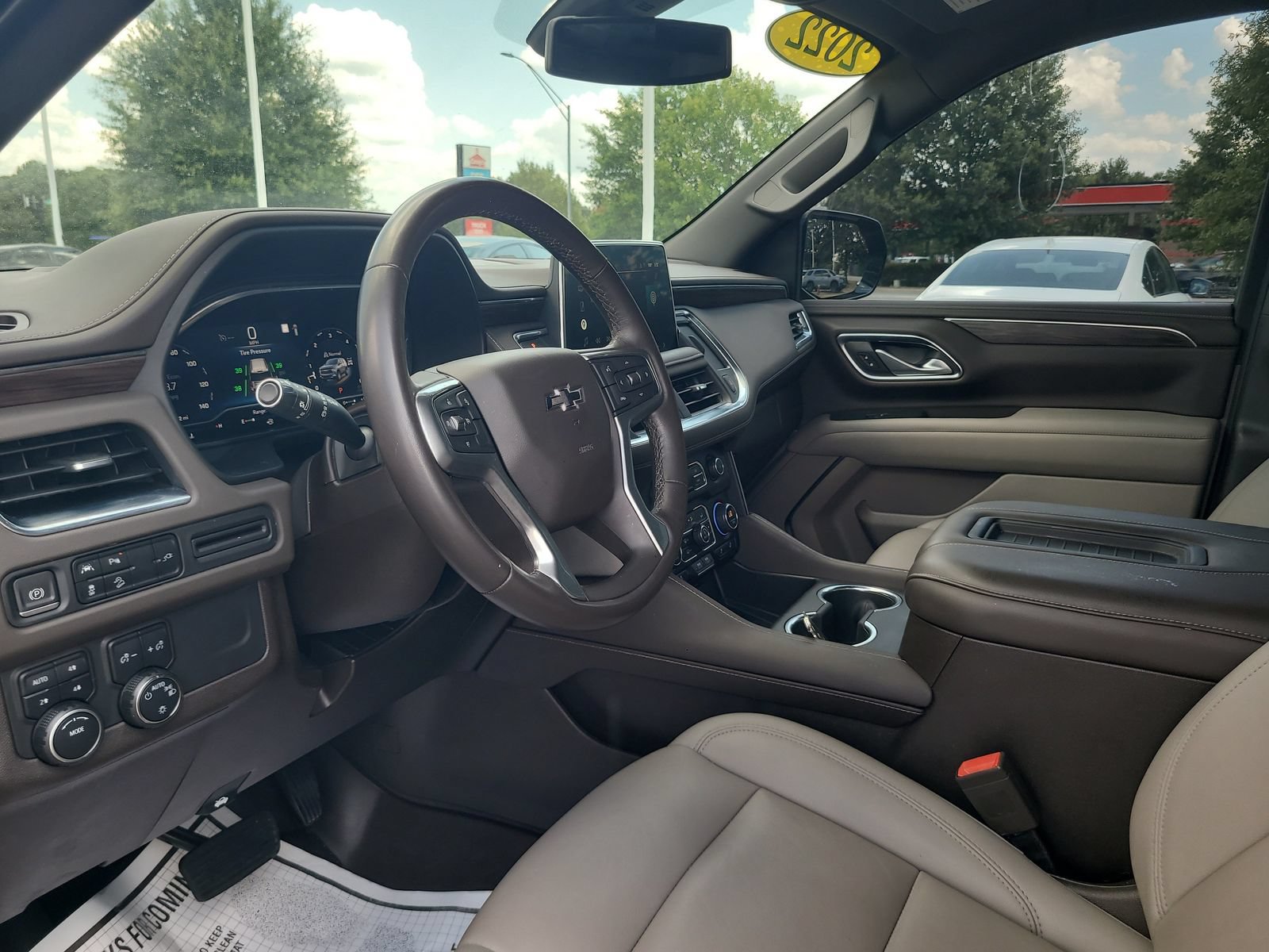 Used 2022 Chevrolet Tahoe Z71 AWD/4WD image 10