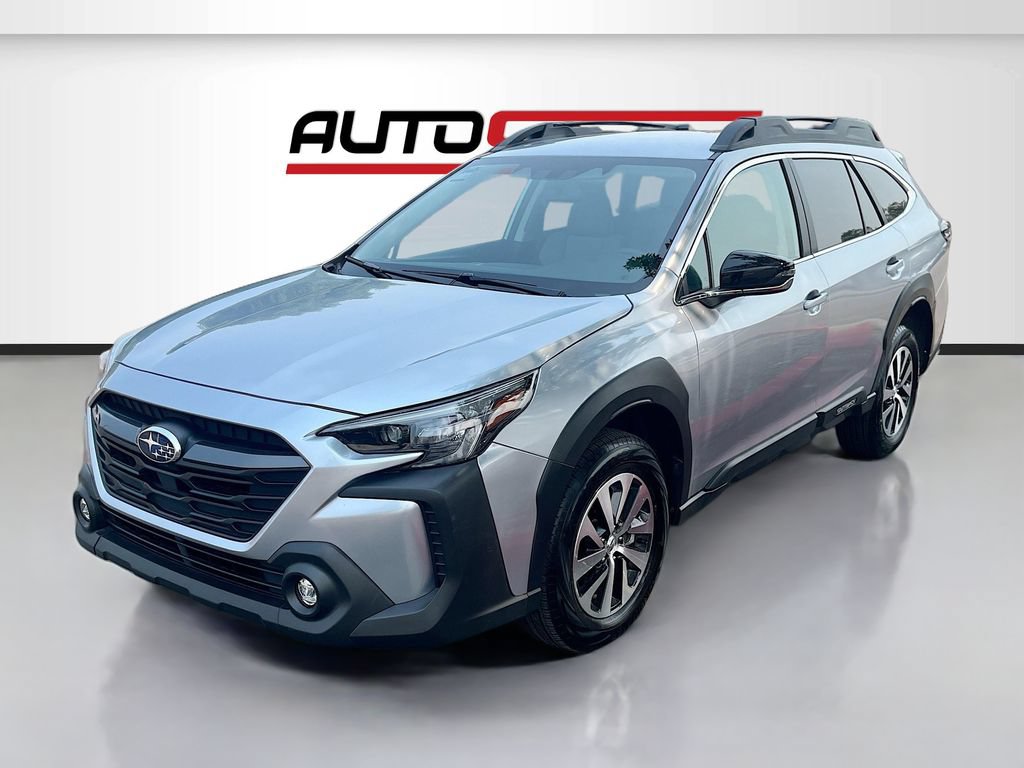 Used 2025 Subaru Outback Premium AWD/4WD image 3