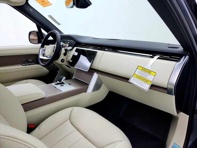 New 2026 Land Rover Range Rover SE AWD/4WD image 13