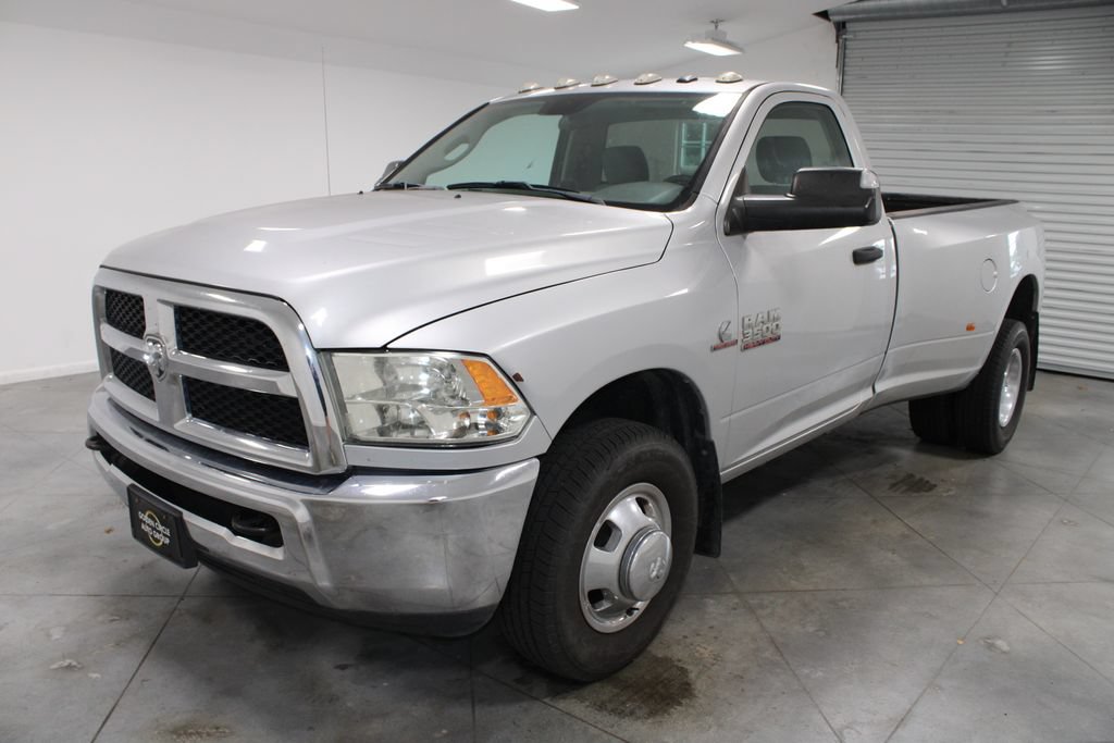Used 2018 RAM 3500 Tradesman w/ Chrome Appearance Group RWD image 4