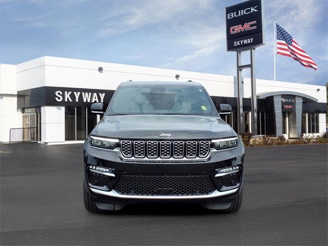 Used 2023 Jeep Grand Cherokee Summit w/ Adv Protech Group IV image 2