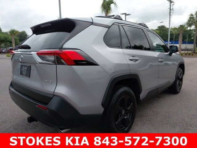 Used 2021 Toyota RAV4 XLE FWD image 6