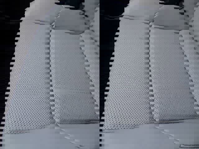 Used 2023 Toyota Venza Limited image 34