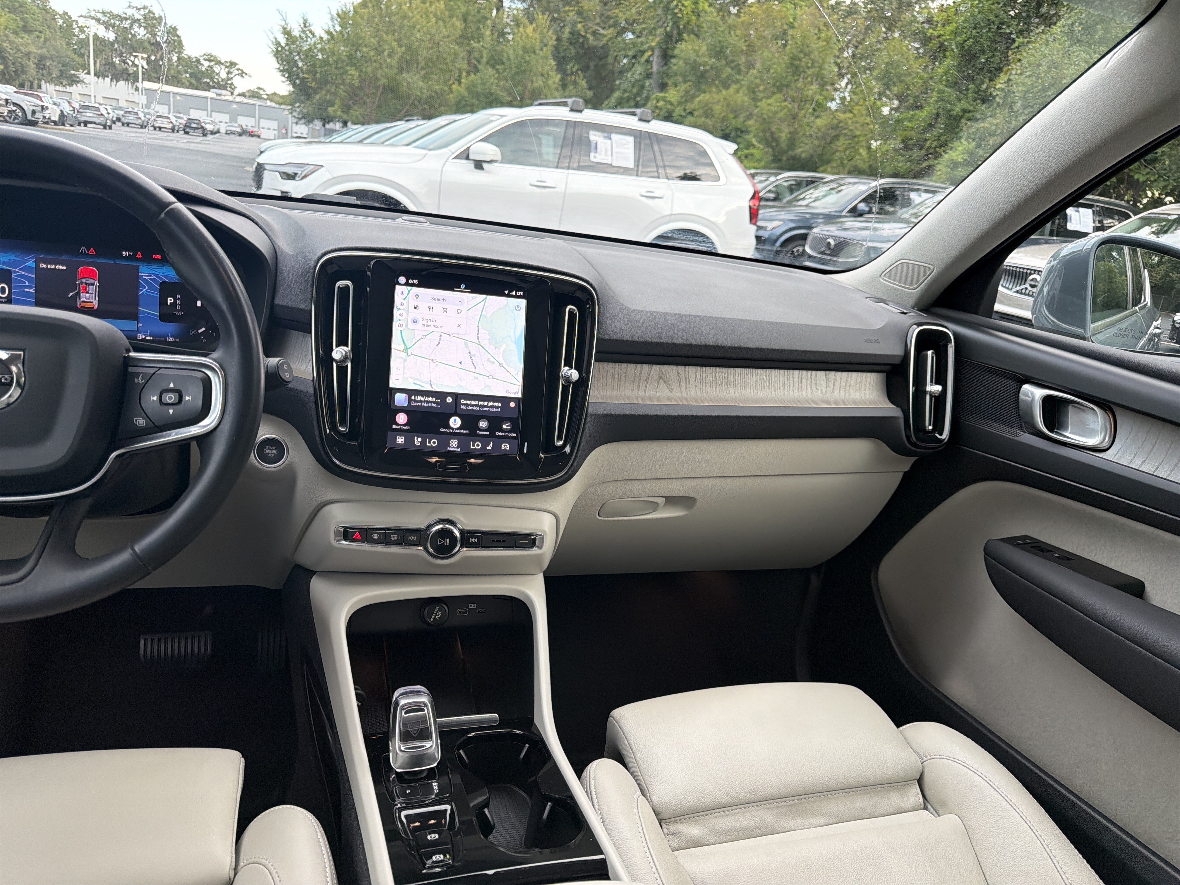 Certified 2023 Volvo XC40 B5 Plus w/ Protection Package Premier AWD/4WD image 31