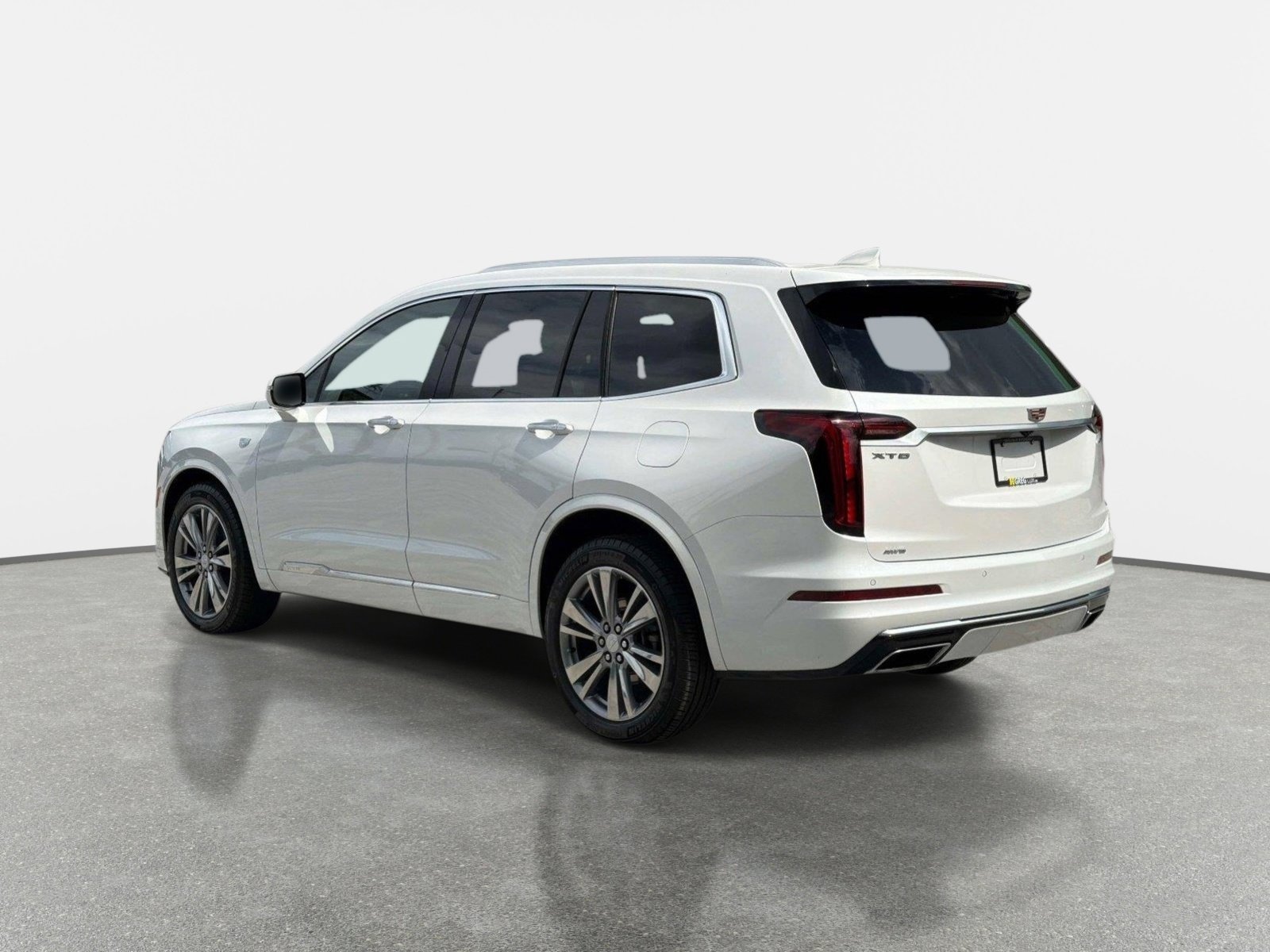 Used 2024 Cadillac XT6 Premium Luxury AWD/4WD image 5