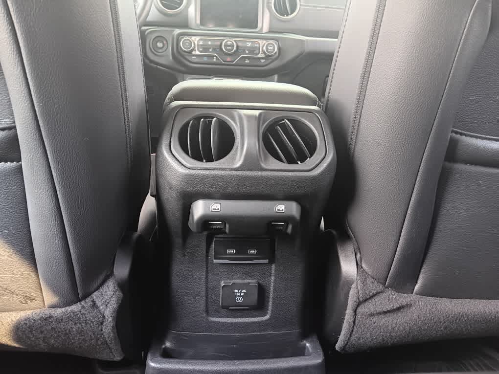 Used 2023 Jeep Wrangler Unlimited Sahara w/ Cold Weather Group AWD/4WD image 18