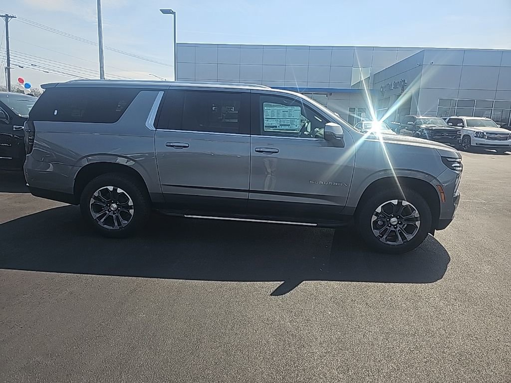 New 2026 Chevrolet Suburban LT w/ Comfort Package image 4