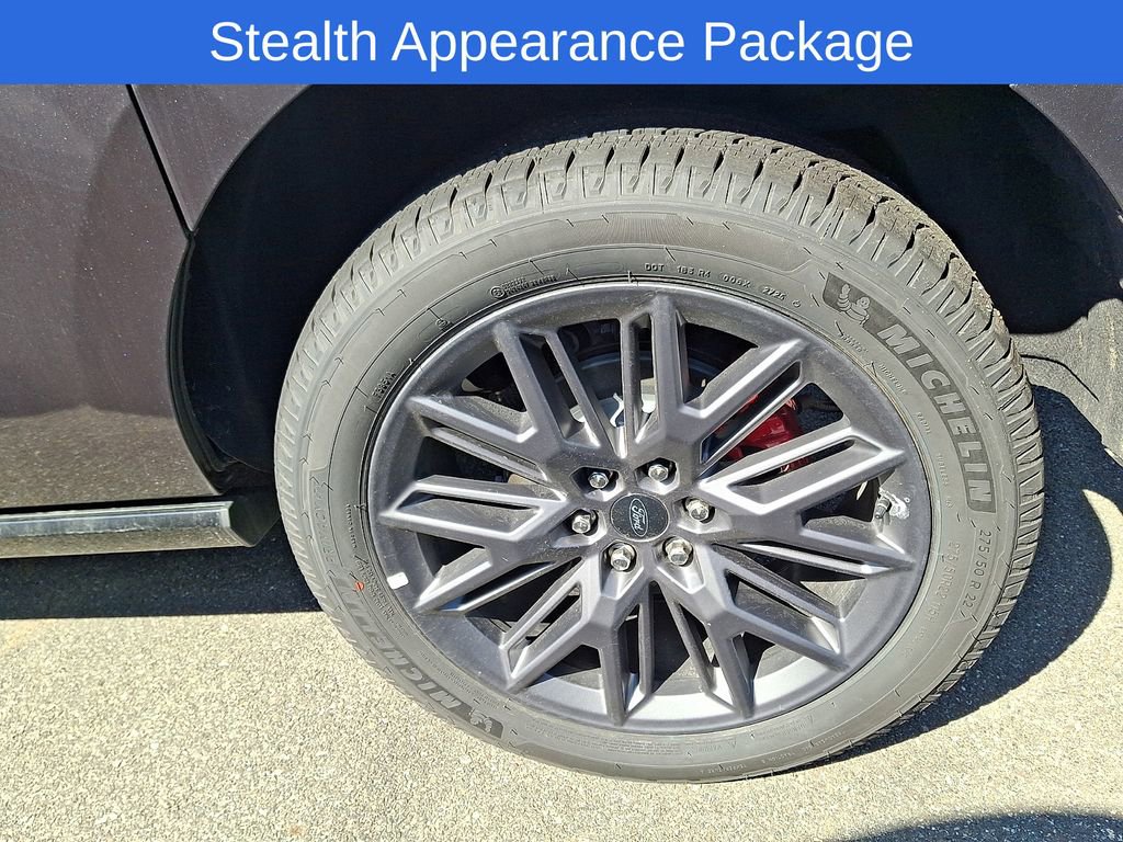 New 2025 Ford Expedition Max Platinum w/ Stealth Performance Package image 5