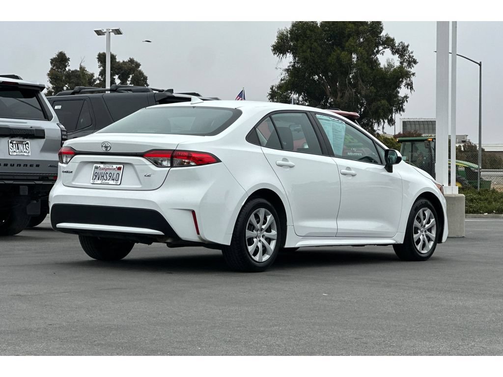 Used 2022 Toyota Corolla LE FWD image 4
