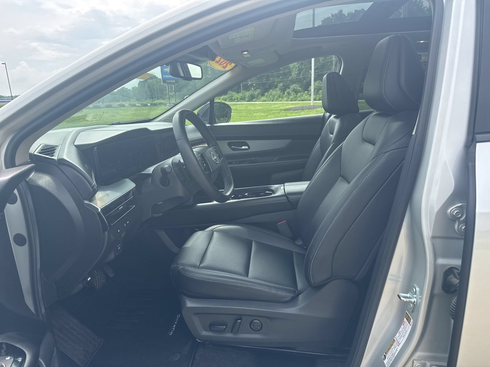 Used 2025 Nissan Murano SL AWD/4WD image 20