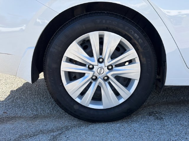 Used 2025 Nissan Sentra S FWD image 12